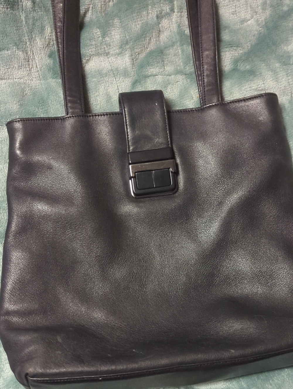 17-Maxx Black Leather Tote Bag with Buckle Detail. Pre-loved